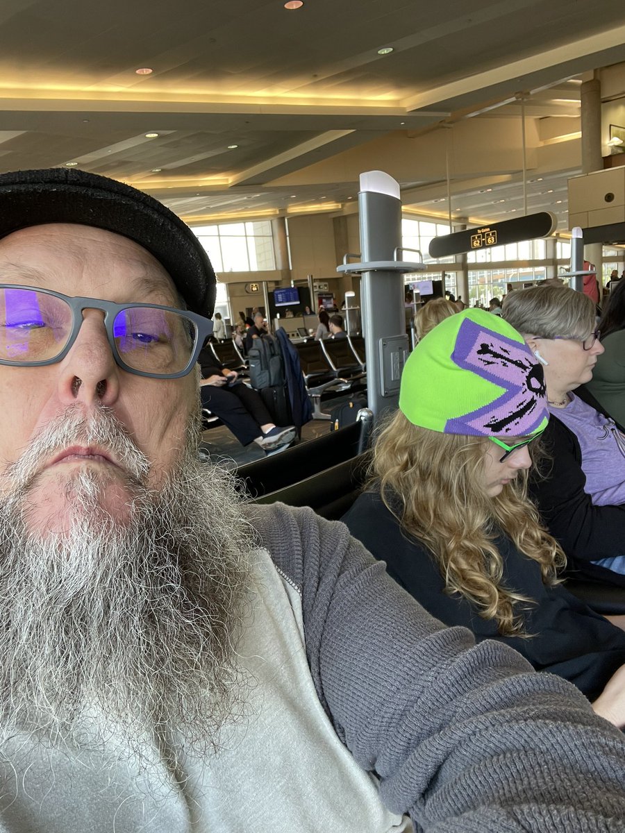 DBABullDog's tweet photo. #sqlsatBoston and then a couple of days with familywho are completely ignoring me at the moment 😂 https://t.co/Uj3e26FV0S