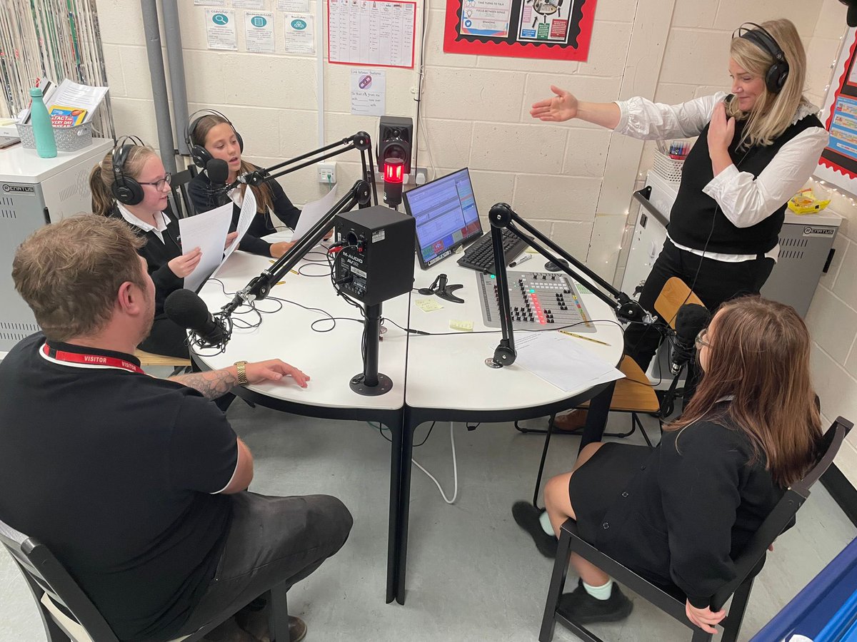 Reach Radio tweet media