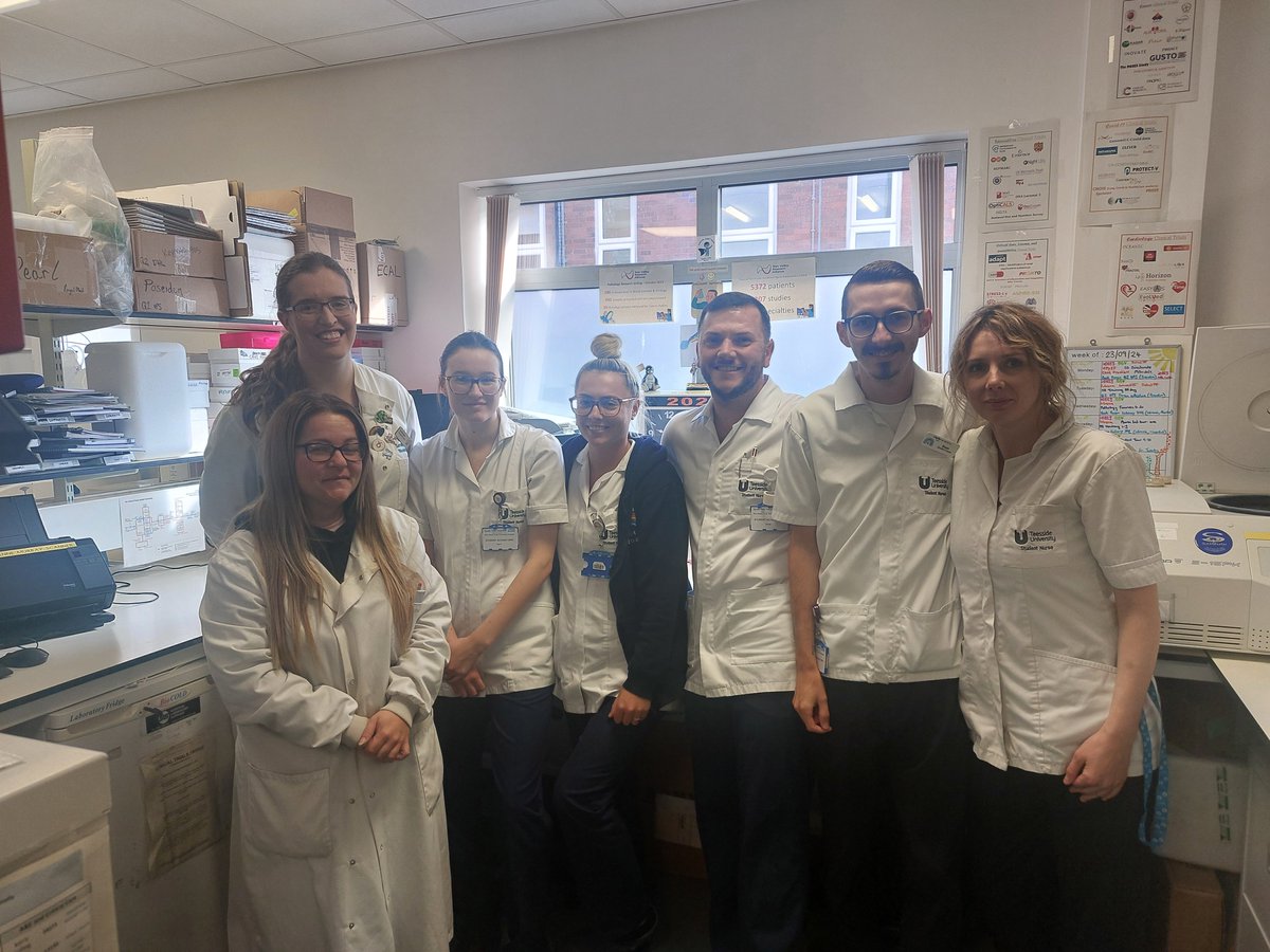 Absolutely amazing two weeks with the student nurses on their pilot research placement. Massive thank you to @NickyCunningh20 and Marc Atkinson from the research team for all your hardwork in putting this together and also <a href="/steeslib/">STees Libraries</a> for your support. 🥰🥰🥰