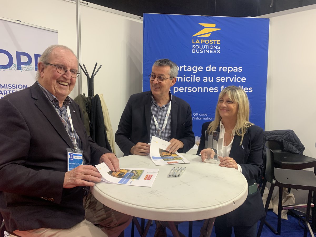 La Poste Groupe AURA (@lpnews_aura) on Twitter photo 🏆Au Salon des maires du #Cantal, pour la mise à jour du Tableau de Classement des Voies de St-Illide, désormais en conformité au décret d’application du 11 août 2023 de la #loi3DS,  le maire Jean-Pierre Cinqualbres a reçu un trophée de <a href="/GEOPTIS_SAS/">Geoptis</a> , filiale de <a href="/GroupeLaPoste/">La Poste Groupe</a> 🙌 🏆Au Salon des maires du #Cantal, pour la mise à jour du Tableau de Classement des Voies de St-Illide, désormais en conformité au décret d’application du 11 août 2023 de la #loi3DS,  le maire Jean-Pierre Cinqualbres a reçu un trophée de <a href="/GEOPTIS_SAS/">Geoptis</a> , filiale de <a href="/GroupeLaPoste/">La Poste Groupe</a> 🙌