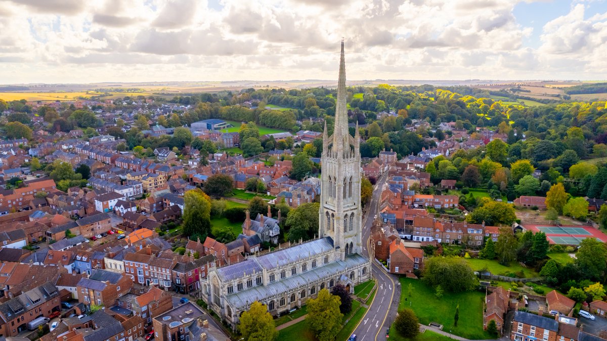 AltitudePhotos's tweet photo. Got to love it when a photogenic church pops up right next to your work site. It would have been rude not to photograph this one while we were there.

#ScenicViews https://t.co/UFvh5jOMks