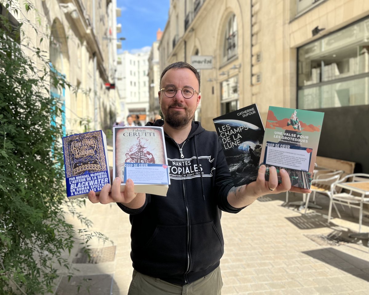 [ La sélection de la semaine ]

De très belles nouveautés ! 📚😍

<a href="/editionsmtl/">Monsieur Toussaint Louverture</a> <a href="/editionsmnemos/">Les éditions Mnémos</a> <a href="/robert_laffont/">Robert Laffont</a> @forgesdevulcain