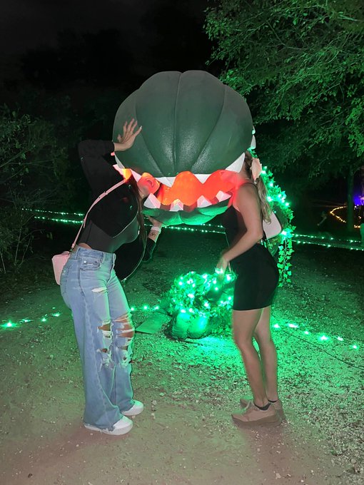 We met piranha plant irl https://t.co/JX8YYkKJ5r