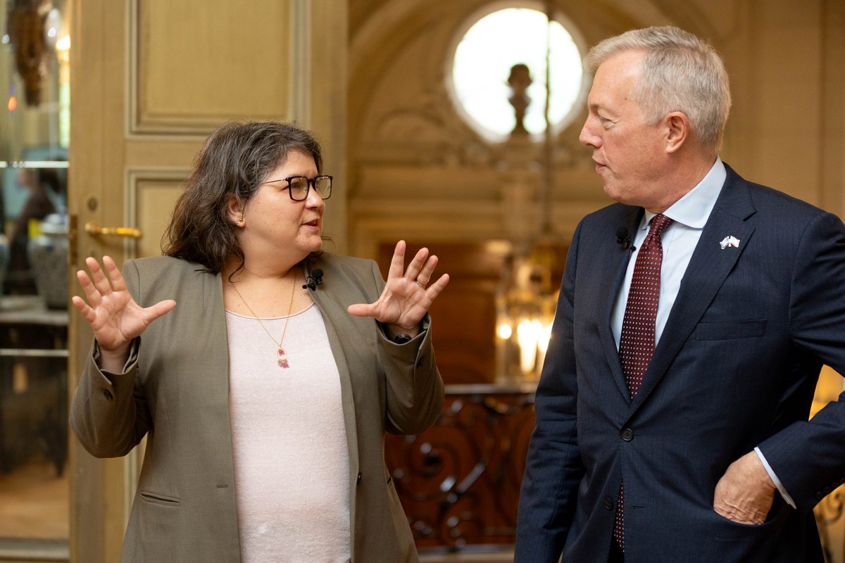 On Oct 2, Amb. Ted Osius spoke at the Meridian International Center's Diplocraft event "From Import to Impact: Defense Industrial Cooperation", where he shared insights on the complexities of collaboration and export controls in ASEAN defense partnerships.
Photos by Jessica Latos