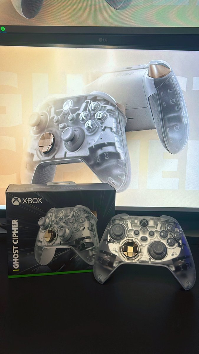 MarkMyWordsYT's tweet image. HIGE thank you to @XboxANZ for this at dunning Ghost Cipher Special Edition controller! 😍

Can’t wait to take it for a test run! 

#xbox #ghostcipher #controller #unboxing #birthday @Ogilvy