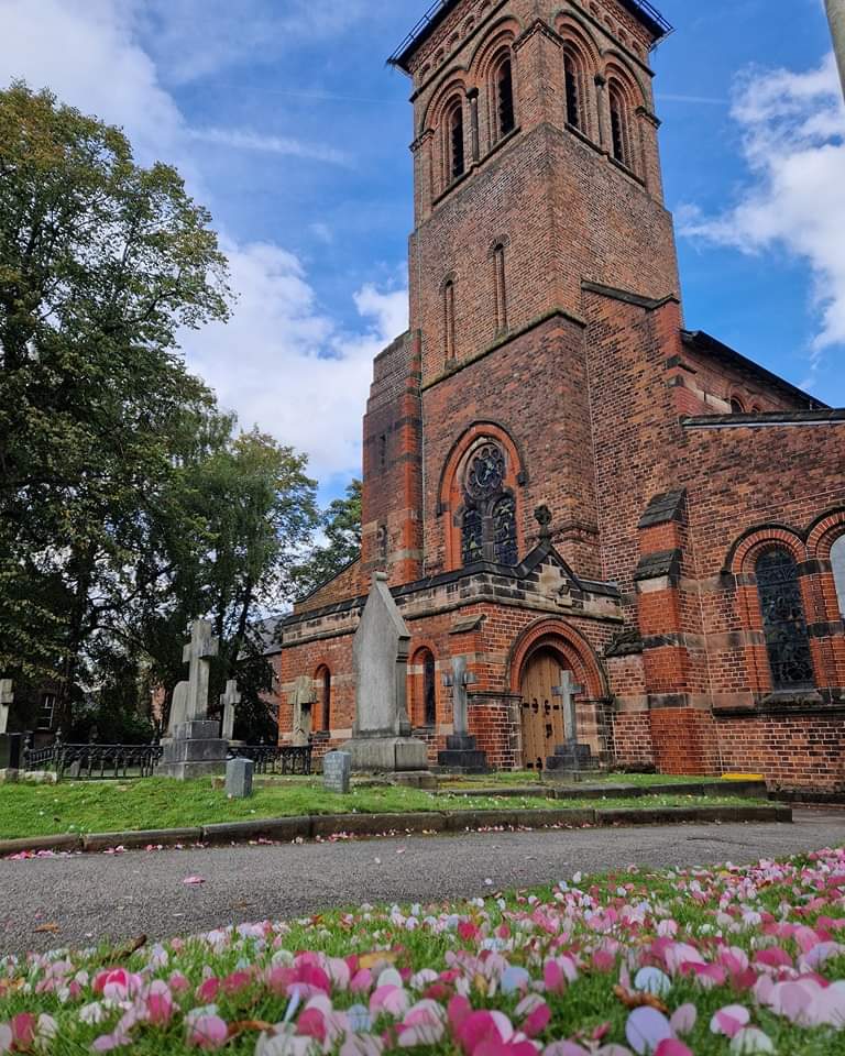 The hours after the celebration before: Always a privilege and joy to conduct a wedding!

Get in touch if you would like to arrange one too!

#weddings #church #celebration #joy