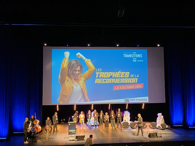 AubeBen's tweet image. Hier soir, une délégation de PYRAMIDE EST était présente aux Trophées de la Reconversion, soirée organisée par Transitions Pro Grand Est. Cela se passait au palais des congrès à Metz.  Bravo à tou(te)s les lauréat(e)s ! #TransitionsPro