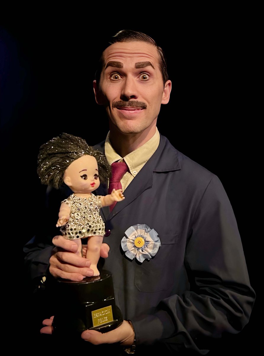 La obra Fembot (el sueño argentino), escrita por Esteban Meloni, Martín Henderson y Fabiana Rey y con dirección del propio Meloni, representa un collage de referencias, un patchwork poderoso de un Frankenstein personal y argentino.
✍️ Mercedes Méndez.
laagenda.buenosaires.gob.ar/?contenido=725…