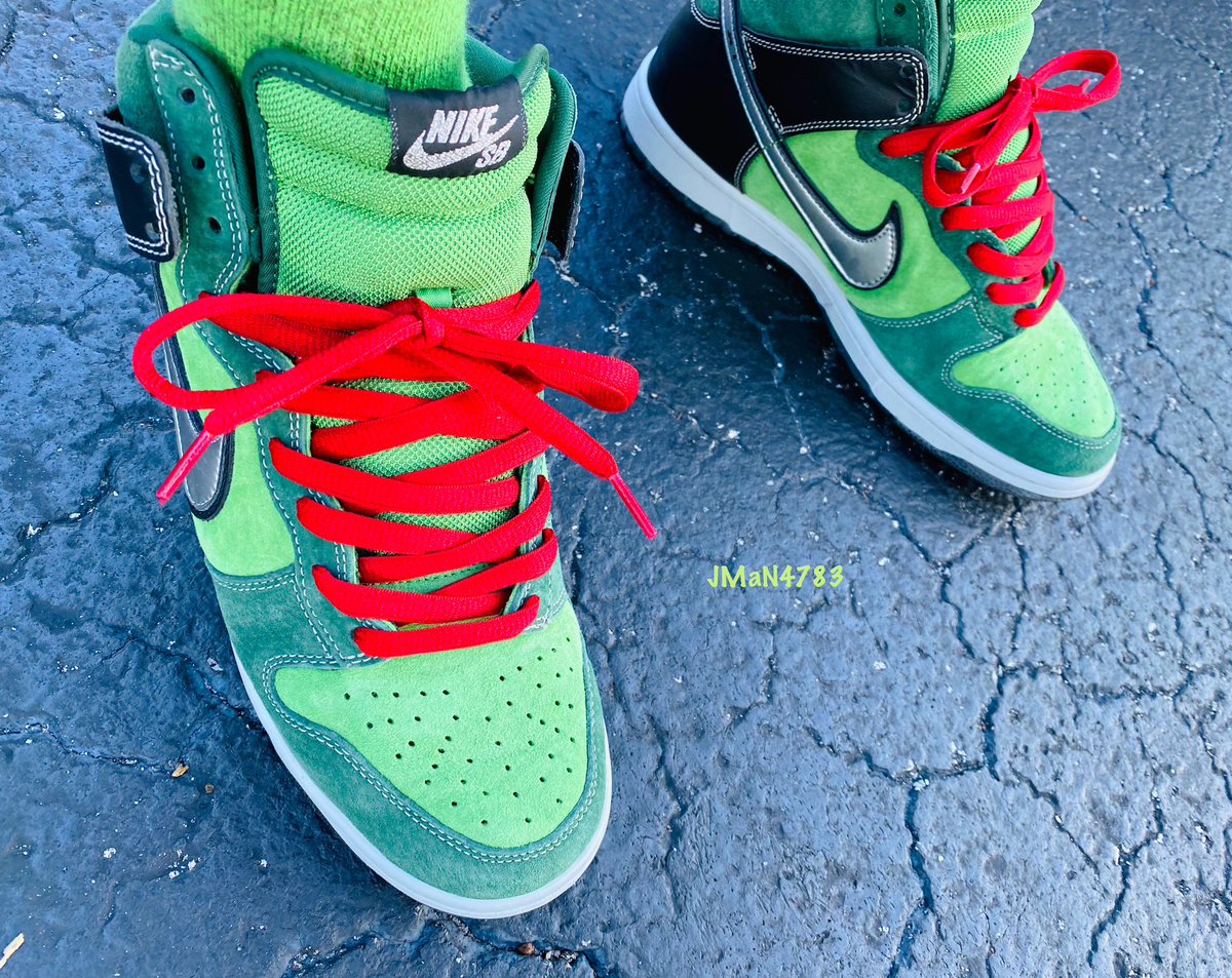 Stealth783's tweet photo. #KoTD #DunkHigh #GOAT #Bruts #VintageKicks #KixNkarbs #TeamTMCII #YourSneakersAreDope #NIKESB #WearYourDunks #WDYWT #SneakerFreakerFam #NiceKicks #PositiveVibes #DuNktoBer #Atmoscollectorsclub #TGIF #TheShoeGame #NikeFitCheck #nikesbornothing #SnkrAnml https://t.co/FgVMcIGc1m