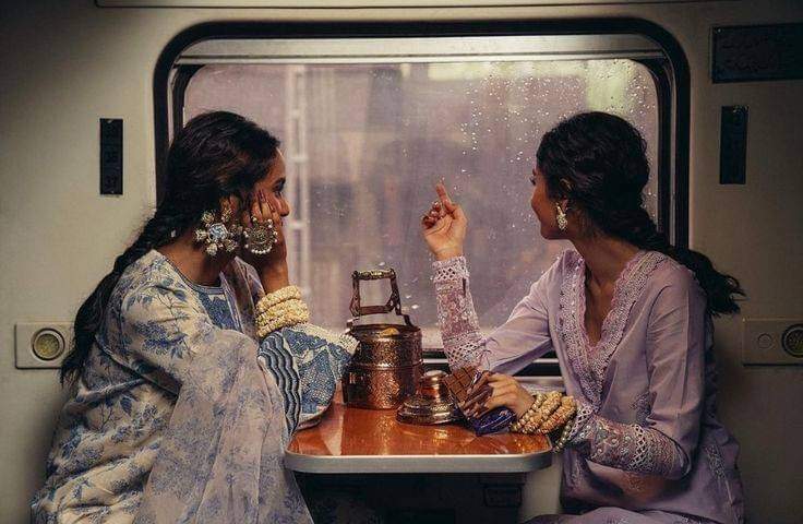 PhillipsPragya's tweet photo. Having a female friend who never see you as a competition is such a blessing. Together we can achieve all the goals. Always Rise Always Shine 🩷✨ #FemaleFriends #Bond #Love #Care #Blessings https://t.co/J0TVikY4mC