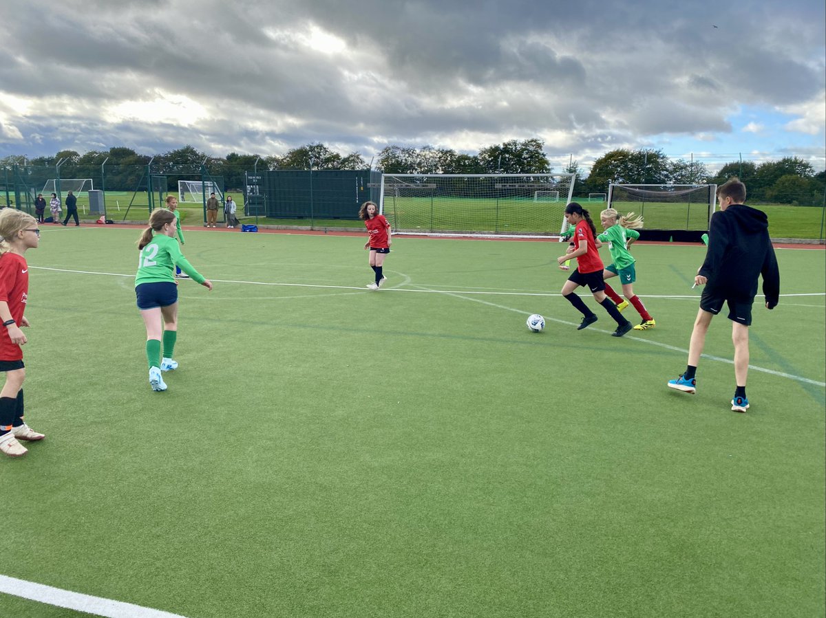 Our fantastic Year 5/6 Girls Football team were in action this week, playing their first round of fixtures in the @myshineUK  Performance League. If you wish to read Emily, Annabelle and Kesja's match report, please click on the link: app.seesaw.me/#/blog/wotspor…