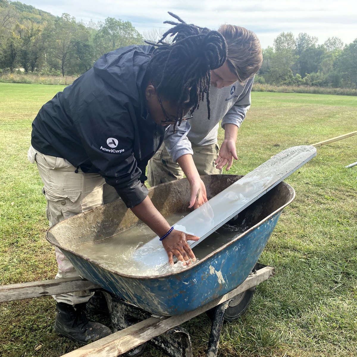 AmeriCorpsNCCC's tweet photo. Happy #FriYAY! Check out what our @AmeriCorps members serving in the NCCC program are doing nationwide, from ensuring buildings and trail accessibility to preparing for their next project with #ForestCorps. Interested in learning more? Join our webinar: https://t.co/QbrnS8ibmr https://t.co/QFc1YVm6En