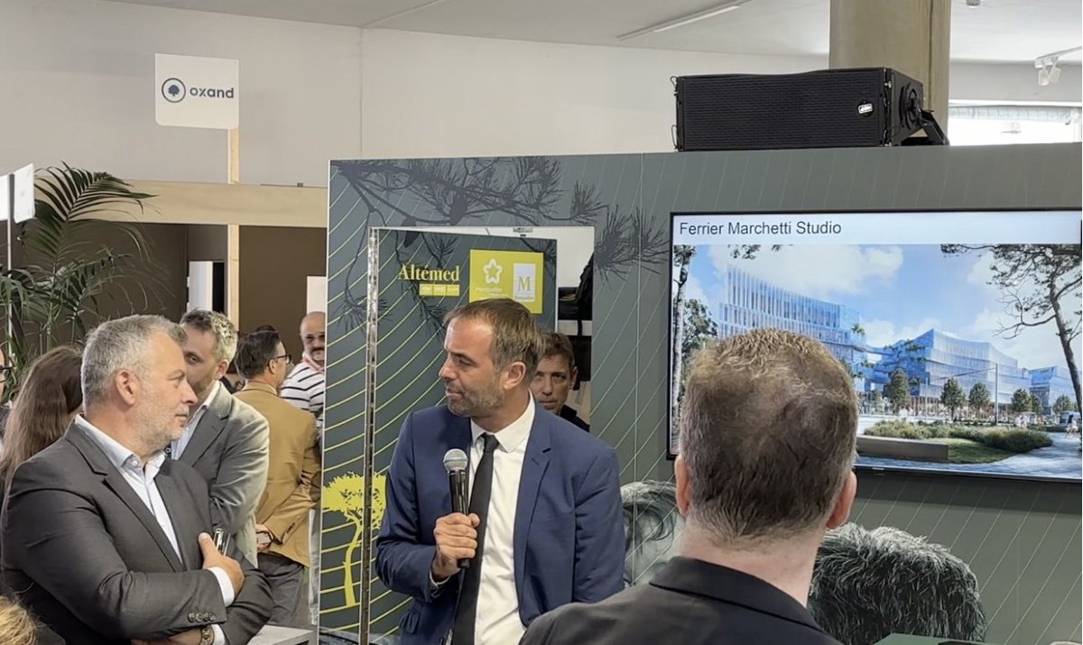 ECOMNEWS (@ecom_news) on Twitter photo 🏗️ #CongresHLM à #Montpellier : Comment relancer la production de logements sociaux dans l'#Hérault ? Découvrez nos interviews de <a href="/cedric_grail/">Cédric Grail</a> <a href="/groupe_altemed/">ALTÉMED</a> et de <a href="/MathieuMassot/">Mathieu Massot</a> <a href="/FDI_Groupe/">GROUPE FDI 🔸</a>. bit.ly/3XKGcDT <a href="/Montpellier3m/">Montpellier Métropole</a> 🏗️ #CongresHLM à #Montpellier : Comment relancer la production de logements sociaux dans l'#Hérault ? Découvrez nos interviews de <a href="/cedric_grail/">Cédric Grail</a> <a href="/groupe_altemed/">ALTÉMED</a> et de <a href="/MathieuMassot/">Mathieu Massot</a> <a href="/FDI_Groupe/">GROUPE FDI 🔸</a>. bit.ly/3XKGcDT <a href="/Montpellier3m/">Montpellier Métropole</a>