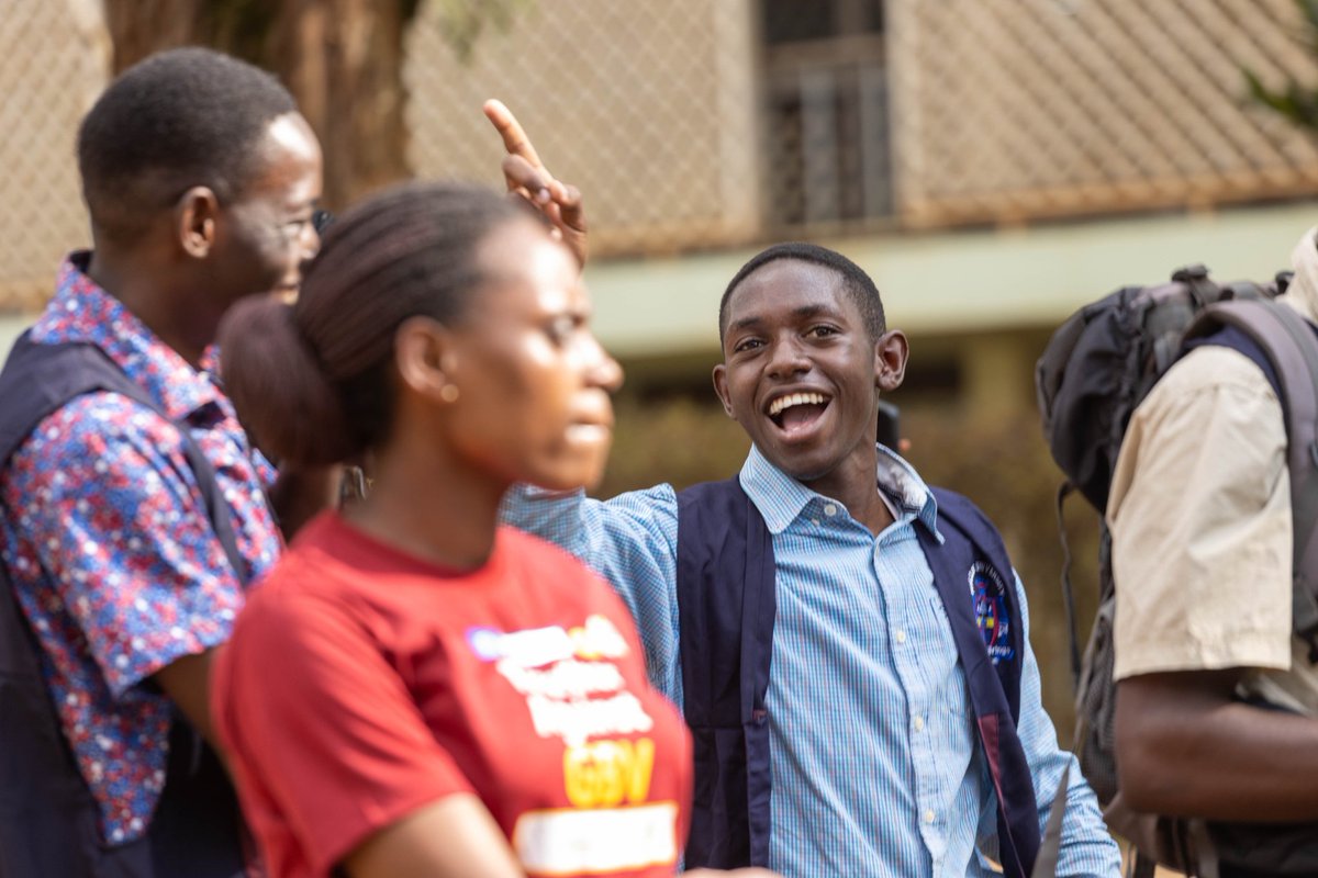 reachahand's tweet image. Smiles for the assurance that the #SaferCampusesCampaigns is going to bring up positive results in the fight 💪 against Gender Based Violence in all universities in 🇺🇬.

#BreakingtheSilence
#UNESCOROSA