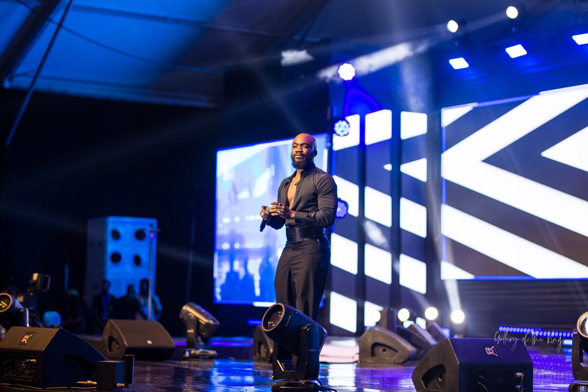 galleryoking's tweet photo. @mrdrewofficial at the just ended @3musicAwards @3musicnetworks
.
photographed by me
c/o @thakulture_
.
#style #blackisbeautiful #melanin #ofcportraits #outdoor #onelightsetup #instagood #instagram #drawingwithlight #hardlight #moodportraits #commercialmodel https://t.co/3PjA5dJO5D
