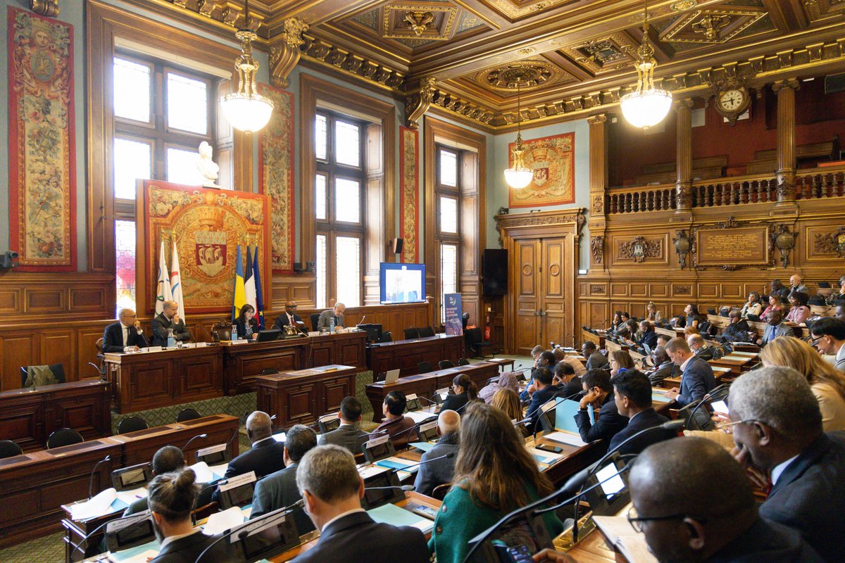 AIMF (@aimfrancophones) on Twitter photo 📣 La 102ème réunion du Bureau de l'#AIMF à #Paris
📌 Déclaration des #Maires à l'attention du Sommet de la #Francophonie, échanges sur le multilatéralisme, appui aux projets des ville... On vous dit tout ici : aimf.asso.fr/evenement/renc… 📣 La 102ème réunion du Bureau de l'#AIMF à #Paris
📌 Déclaration des #Maires à l'attention du Sommet de la #Francophonie, échanges sur le multilatéralisme, appui aux projets des ville... On vous dit tout ici : aimf.asso.fr/evenement/renc…