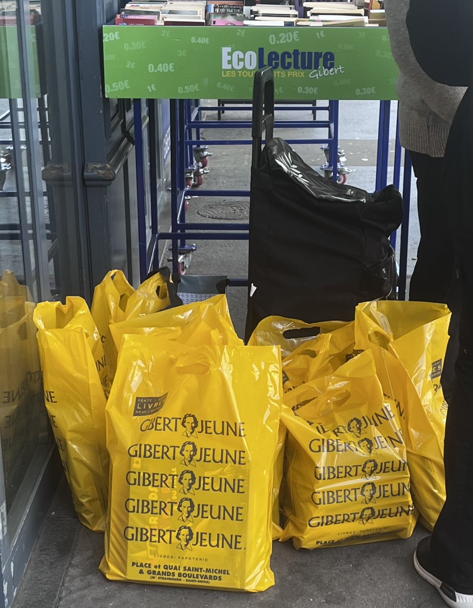 GibertOfficiel's tweet image. POV : tu viens de recevoir ta paie 🤯

#occasion #ecolecture #livres