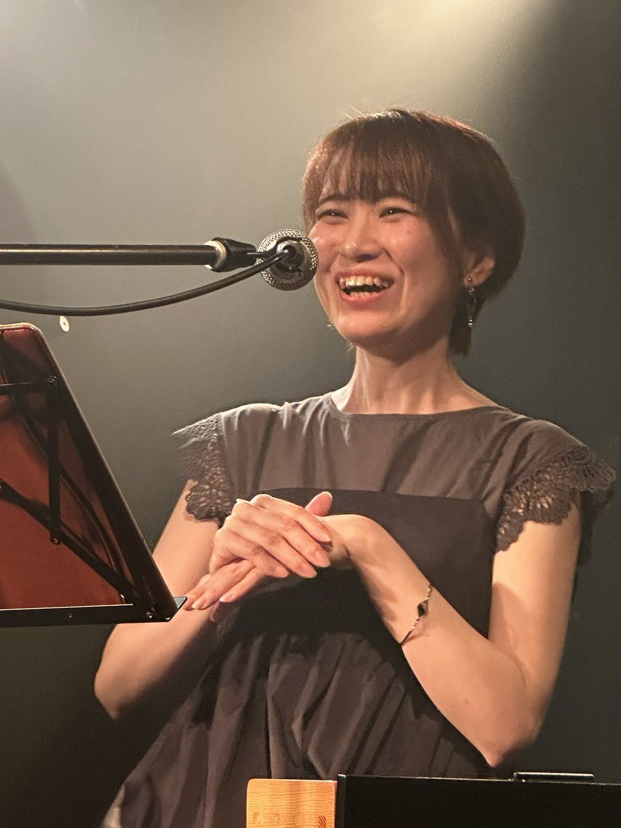n_pro_spectator's tweet photo. #uousaou の #ライブ を観に、ちょっとだけ久しぶりの #東新宿 真昼の月夜の太陽 へ。
おふたりの歌…ハーモニー…やっぱりいいね〜! https://t.co/xv4a3WExZJ
