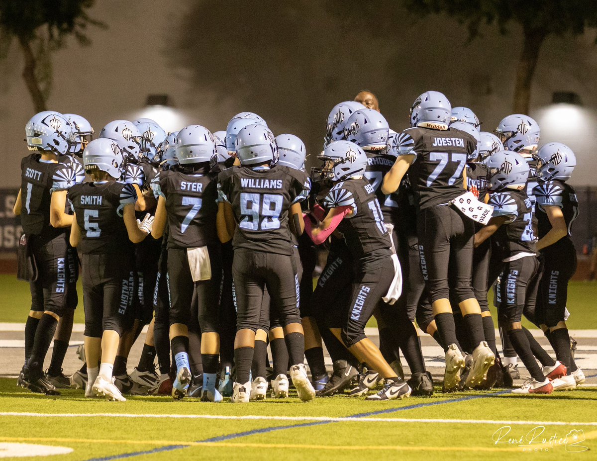 Ryk_QB1's tweet image. Teamwork makes the dream work. 
So blessed for my o-line and this team
I have! #qcknights #qbone #oline #teamwork