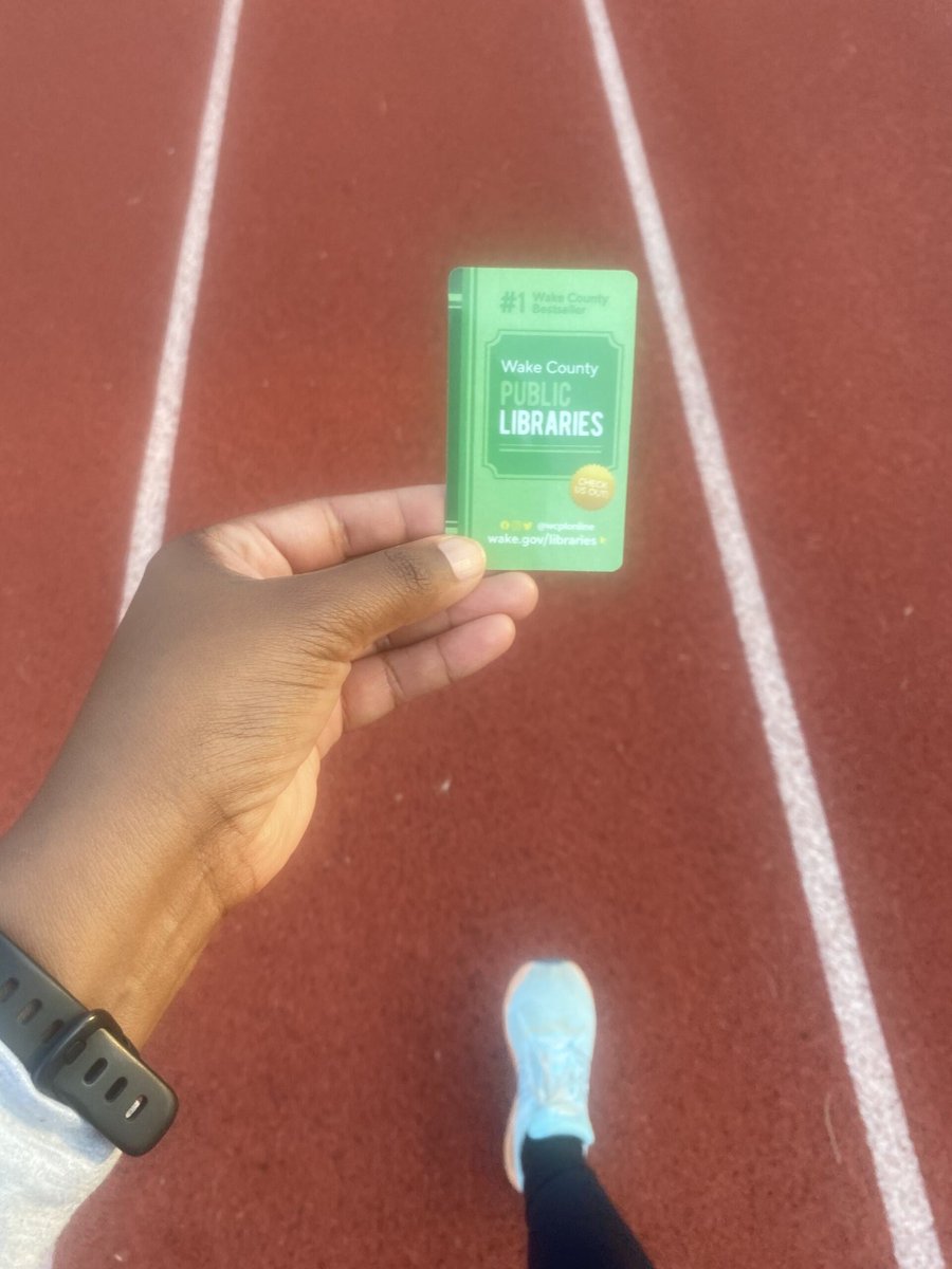 WakeGOV's tweet image. We&apos;ve closed the book on #NationalLibraryCardSignUpMonth! During the first two weeks of September, @wcplonline issued 2,050 in-person cards and 864 digital cards, a 16% increase over last year!

If you need a card, visit wake.gov/Libraries or stop by a library! 📚 ❤️