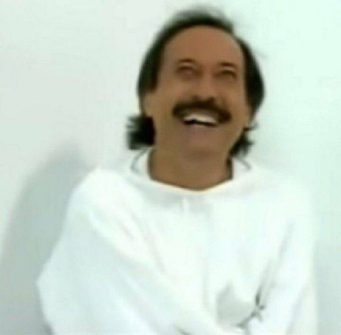 m conté un chiste solo y m reí