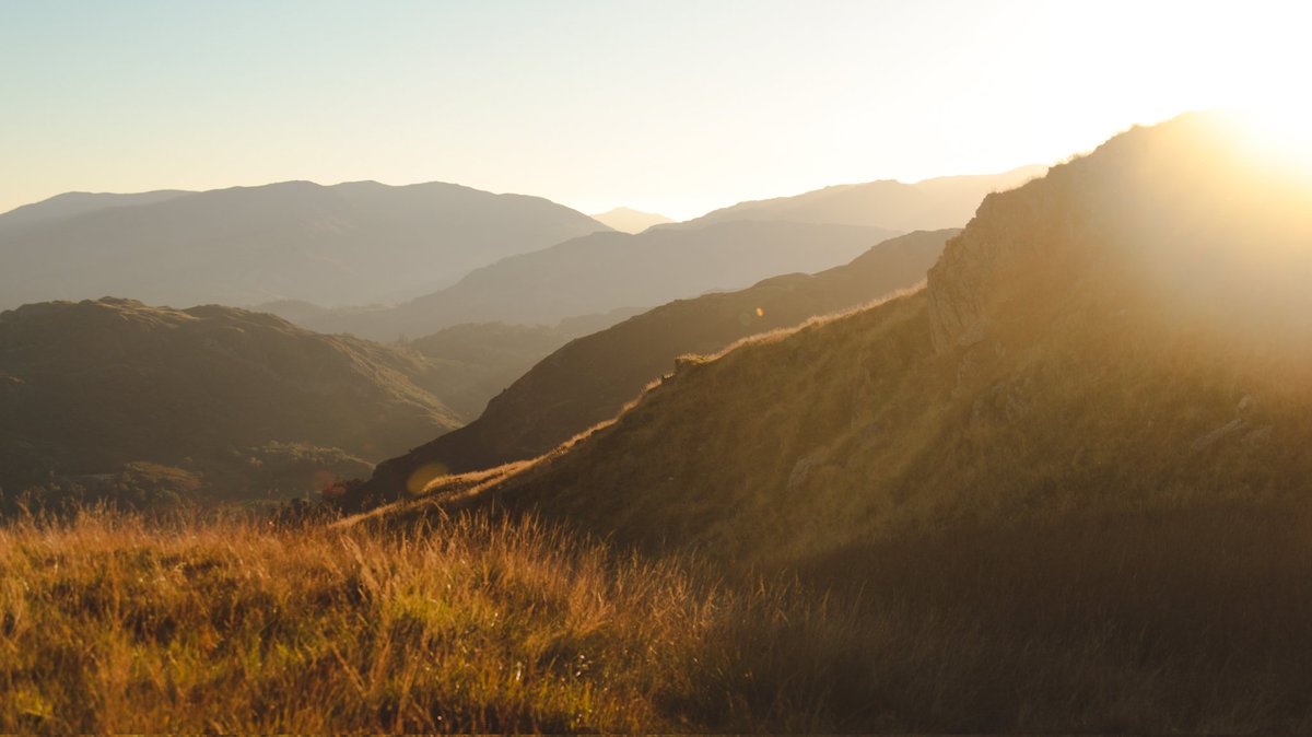Lovely Sunset as i came from Fairfield a few weeks ago. I have a video of this walk uploading, it will be live later this evening if you would like to watch 😊youtube.com/@bryher5594?si…