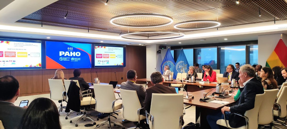 Salud_Ec's tweet photo. #MSPEnWashington | El ministro @DrAntonioNaran intervino en el 61° Consejo Directivo #CD61 de @opsoms, destacó las políticas de salud que impulsan la cooperación entre diversos actores y subrayó la importancia de los espacios de diálogo para la humanización de la atención. https://t.co/5qcGFobwBN