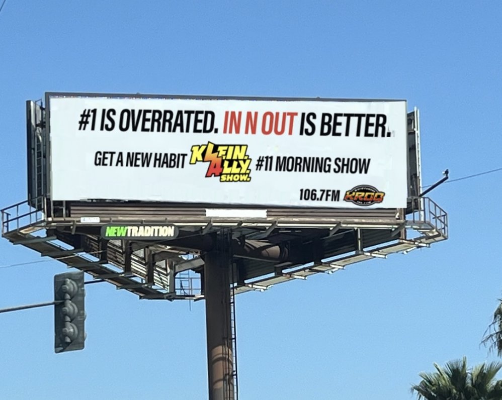 LaInaMinute's tweet photo. Okay mad respect to @kleinallyshow of the legendary KROQ for stepping up to the Habit for their shameless attempt to troll In-N-Out. 

Love this move, @kroq https://t.co/2FsVLija4p