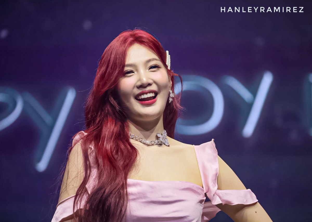 Ramirez0313's tweet photo. 💚💚
#Joy #Redvelvet #조이 #TheReasonForExistence https://t.co/fnOMriLDnD