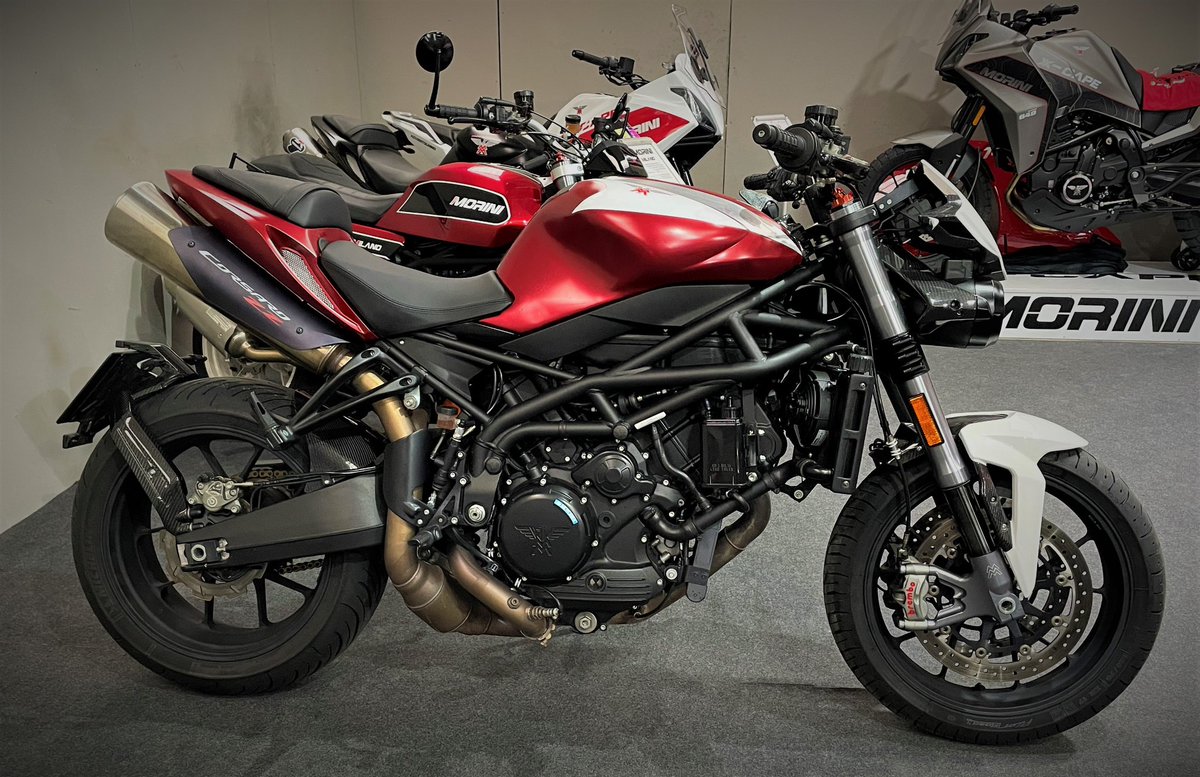 The Corsaro ZZ is the pinnacle of the Morini 1200s,not for the faint hearted they are a hooligan bike for the motorcycle connoisseur
£9995
#motomorini #motomorini1200 #motomorinicorsaro #corsarozz #sale #bargain #summertime #musclebike #vtwin #motorcycle #showroom #power #italian