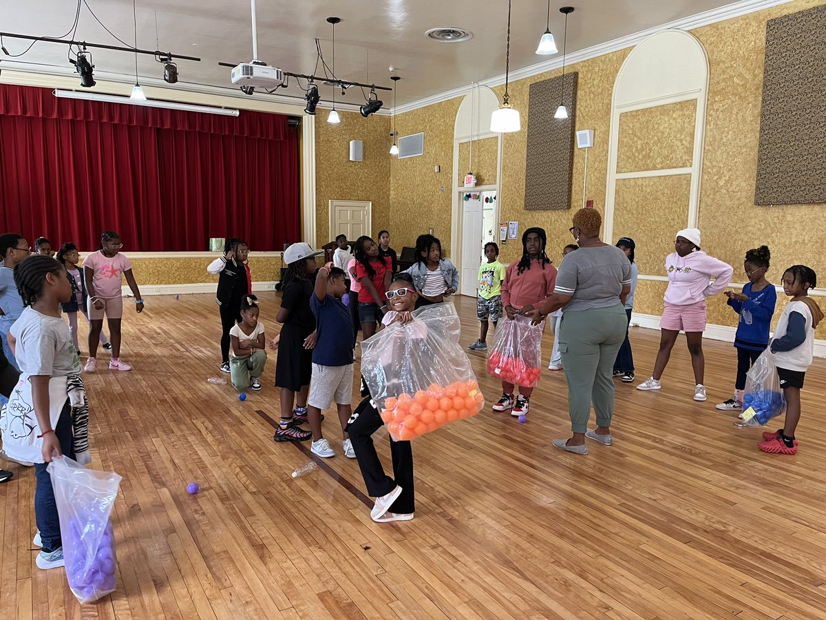 FCS Teaching Museum tweet media