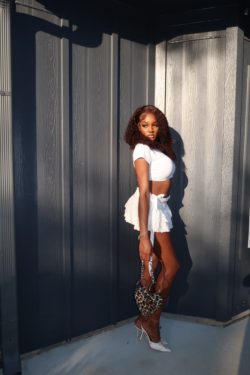 J O S E P H I N E 🎀 tweet media