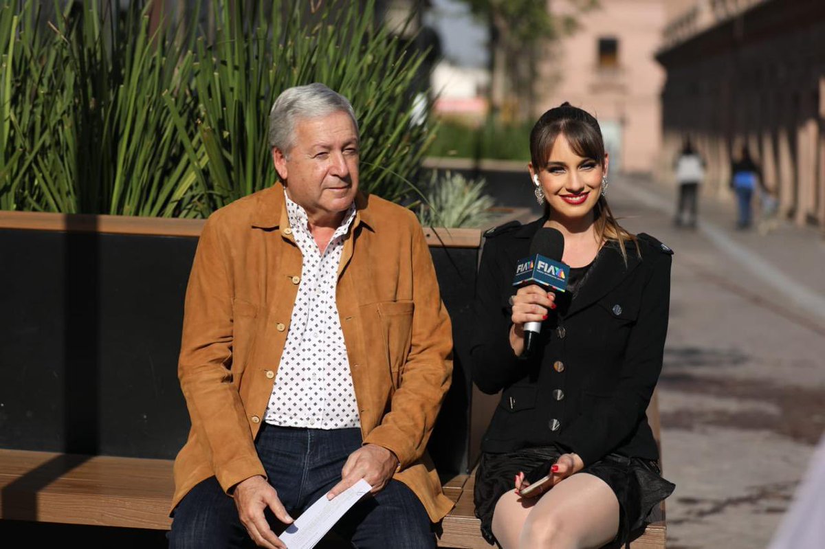 Estuve en entrevista con mis amigos de Info7 de TV Azteca Coahuila en el 20 aniversario de este noticiero. Gracias por resaltar las acciones que hacemos por esta gran capital y felicidades a todos los que hacen posible día con día este espacio de noticias. #SaltilloNosUne