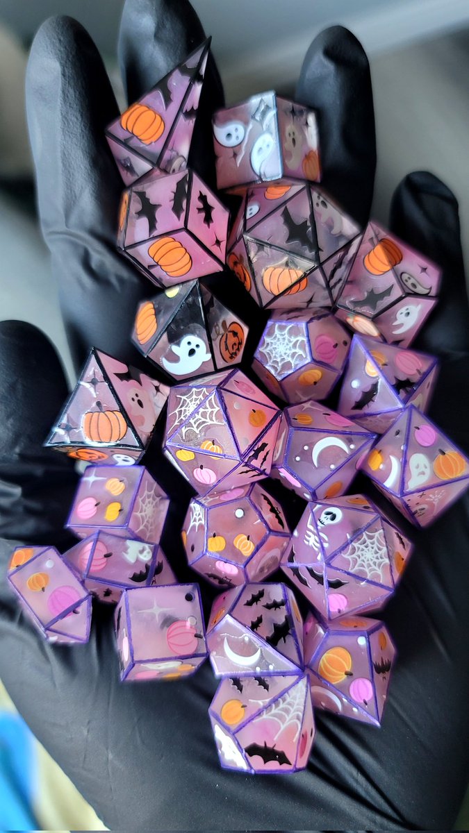 Spooky cuties getting their numbered shells today 🎃