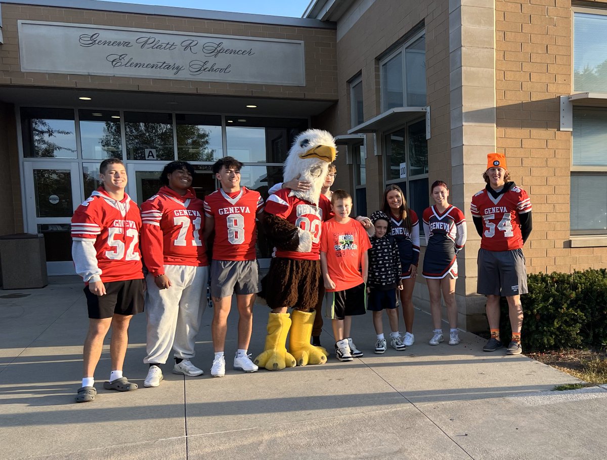 Love seeing the smiles from the little Eagles on Football Friday - Homecoming Weekend! Thanks to the Senior Football Players and Senior Cheerleaders.
Thanks Mr. King and Staff for making this happen!
 Pt. 2
#FutureEagles #EaglePride