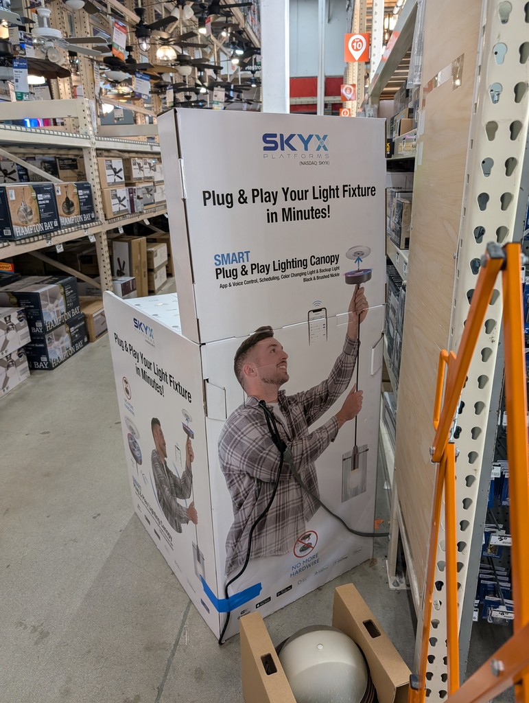 skyxplatforms's tweet photo. π¨ BIG NEWS π¨ We are thrilled to let you know that our game-changing technology is NOW AVAILABLE in stores at The Home Depot. π‘ Don't miss out β head to the nearest store and be the first to experience the future of lighting!
#NowAtHomeDepot #SkyPlug https://t.co/oxsZ38xdS6
