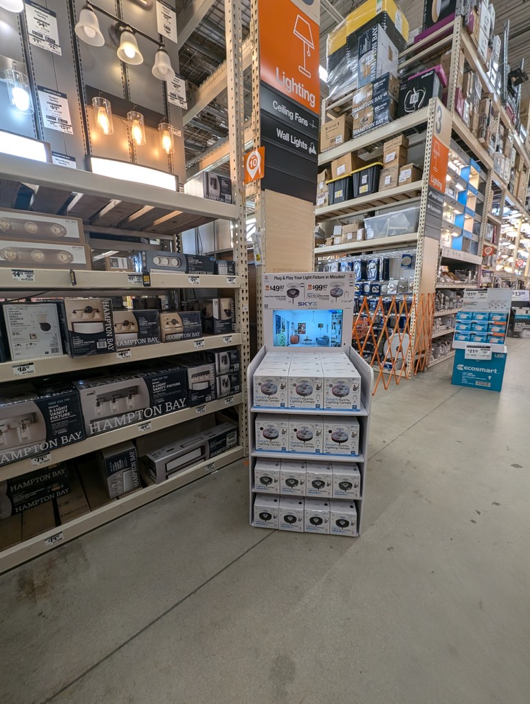 skyxplatforms's tweet photo. π¨ BIG NEWS π¨ We are thrilled to let you know that our game-changing technology is NOW AVAILABLE in stores at The Home Depot. π‘ Don't miss out β head to the nearest store and be the first to experience the future of lighting!
#NowAtHomeDepot #SkyPlug https://t.co/oxsZ38xdS6