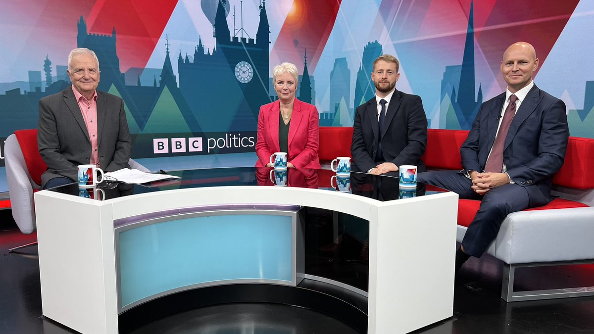 The abuse our MPs and councillors face, and the impact it has on their lives; dilapidated hospitals; the end of free parking in South Glos and the families who say they feel trapped by earning thresholds. BBC One 10am Sunday. 
<a href="/karinsmyth/">Karin Smyth</a>
<a href="/SamBromiley/">Sam Bromiley</a>
<a href="/mpmwilko/">Max Wilkinson MP</a>
 #politicswest