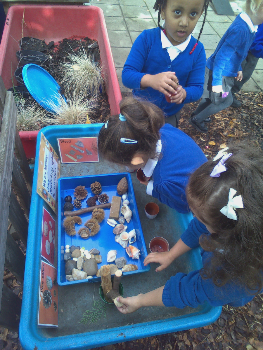 PipersValePri's tweet image. Nursery places are available in our half day nursery. Children can start as soon as they are 3. If you are interested please contact the school to discuss how to apply. #NurserySchool #PreschoolLearning