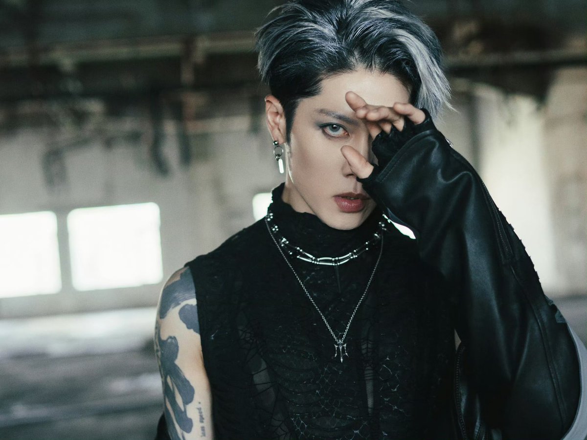 MIYAVI_OFFICIAL's tweet photo. 东莞 Session 🍓 https://t.co/aqxgd8Q3jX