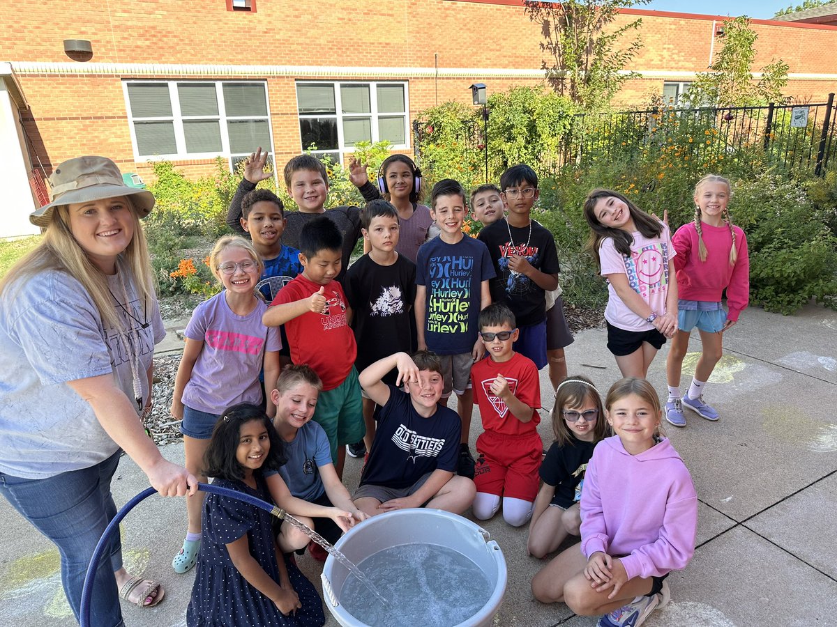 Ms. Hite tweet media