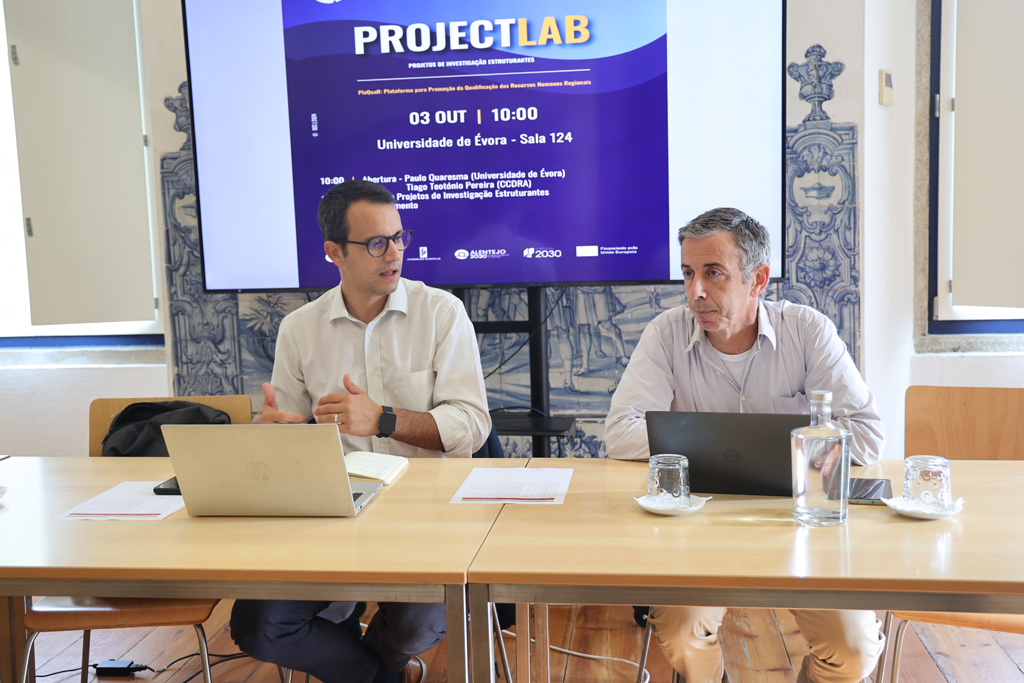 alentejo2030's tweet image. 👉 𝗢 𝗔𝗹𝗲𝗻𝘁𝗲𝗷𝗼 𝗻𝗼 𝗿𝘂𝗺𝗼 𝗱𝗼 𝗱𝗲𝘀𝗲𝗻𝘃𝗼𝗹𝘃𝗶𝗺𝗲𝗻𝘁𝗼!

O Vogal Executivo do #Alentejo2030, Tiago Teotónio Pereira, participou, no passado dia 3 de outubro, no #ProjectLab, organizado pela #UniversidadedeÉvora