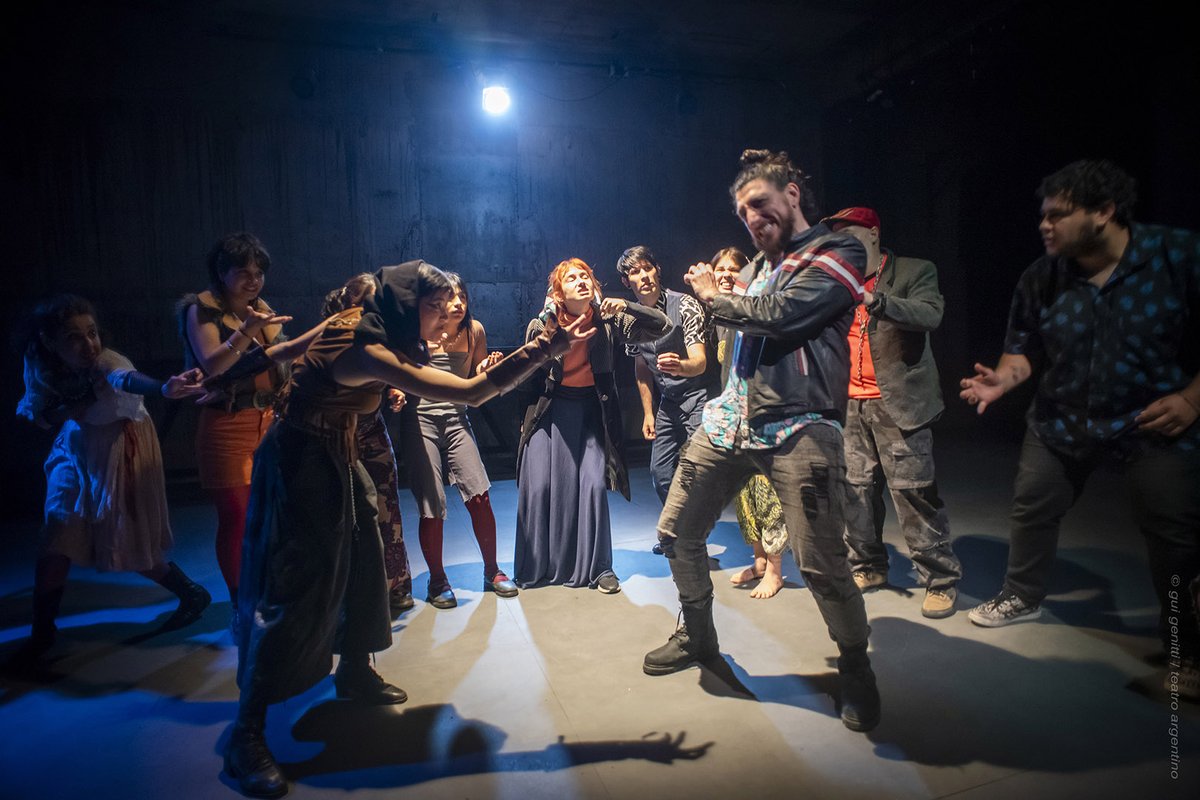 TeatroArgentino's tweet photo. 📢¡Así vivimos el estreno de “O sea, drigamos. Es lo mismo pero diferente” en la sala del TACEC! ✨
Este espectáculo contará con nuevas funciones (con entradas agotadas) hoy 4, mañana 5 a las 21:00, y el domingo 6/10 a las 19:00.🤩
#TACEC #teatroargentino https://t.co/OGu9NDhsm3
