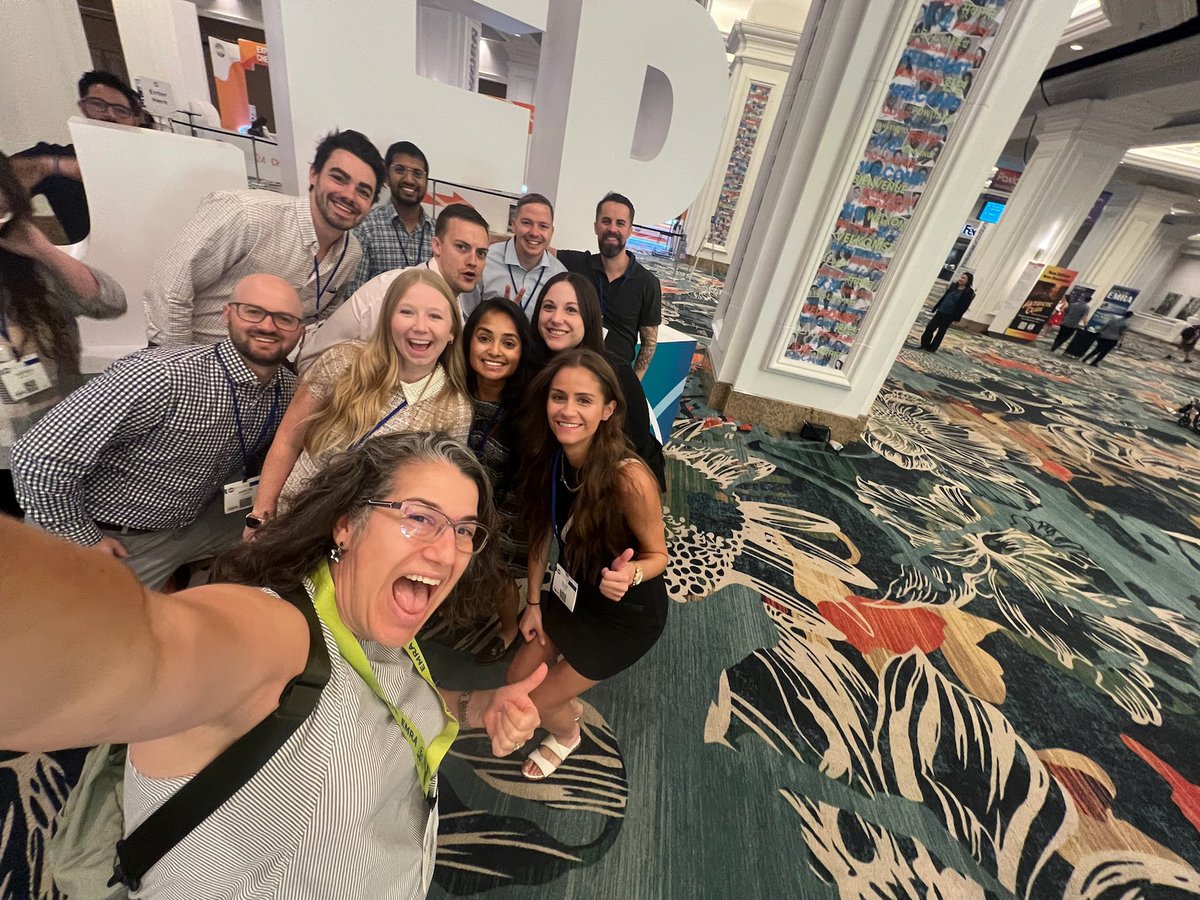 MetroHealth_EM's tweet photo. The best residency crew takes on ACEP 
- VEGAS EDITION - https://t.co/QRBapeNNwb