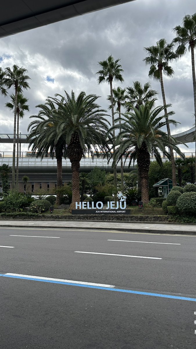 자주 못 와서 죄송함미다..