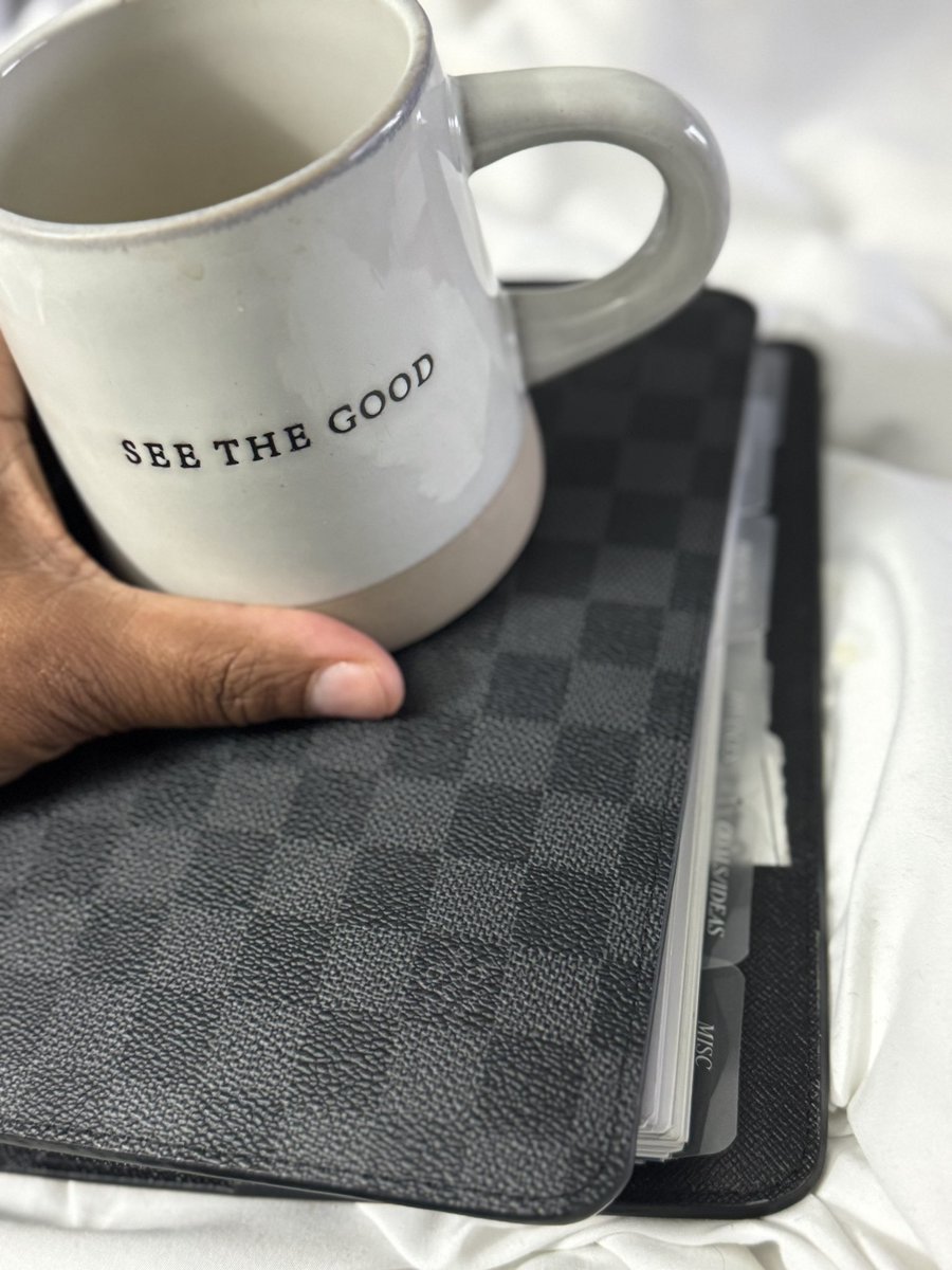 carlaconroy's tweet image. #photojournal #memorykeeping #plannerlife #planneraddict #carlascreativelife #lvagenda