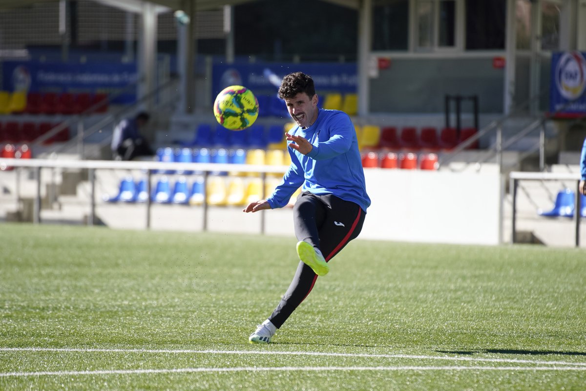 💥 <a href="/damiist8/">Dami</a> 

#seremmés💙🖤