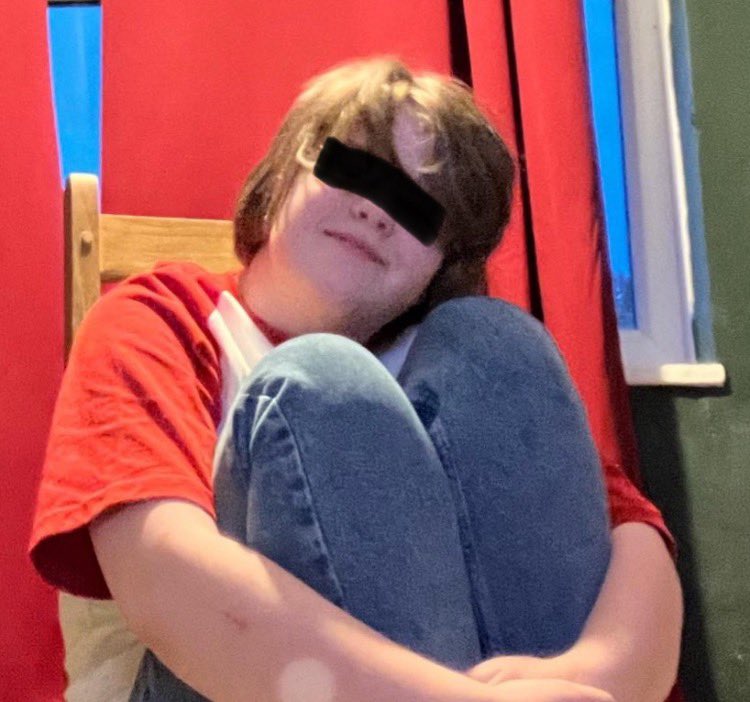 Ge0rgecarrots's tweet photo. @Memeulous During my dsmp phase I asked them to make me look like tubbo… the photos are somehow giving it justice if you can believe it https://t.co/U3DbTP4gy9