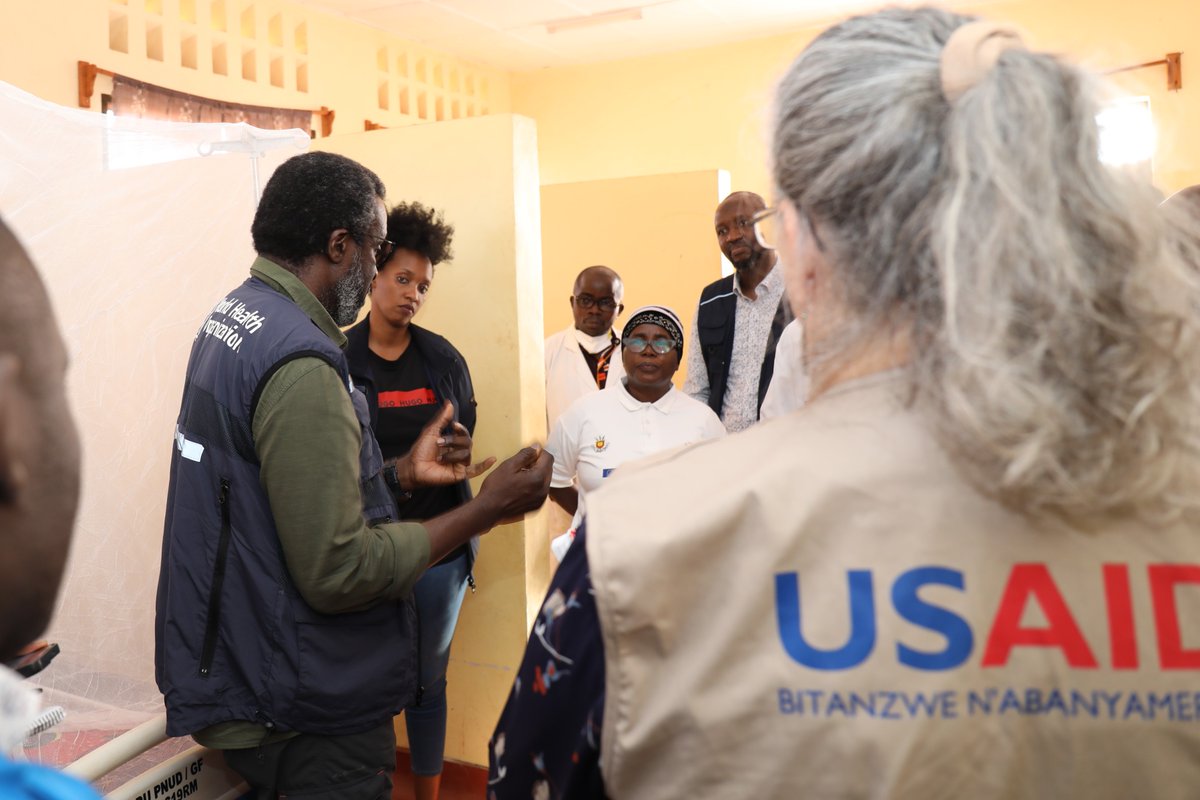 Cette visite s’inscrit dans le cadre de la riposte contre mpox et la préparation à une éventuelle flambée de la maladie à virus Marburg. La délégation a émis des recommandations pour améliorer la surveillance transfrontalière, les infrastructures et les conditions de PEC.