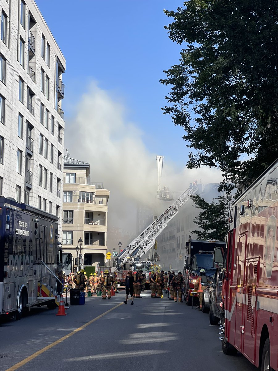 Pascal Robidas (@pascalrobidas) on Twitter photo Incendie criminel dans le Vieux-Montréal: on attend un point de presse des autorités. Pour le moment on fait état de 2 morts mais des corps auraient été retrouvé dans les décombres par le drone du <a href="/MTL_SIM/">Sécurité incendieMTL</a>.
On attends donc des confirmations pour faire un nouveau bilan.
#rcmtl Incendie criminel dans le Vieux-Montréal: on attend un point de presse des autorités. Pour le moment on fait état de 2 morts mais des corps auraient été retrouvé dans les décombres par le drone du <a href="/MTL_SIM/">Sécurité incendieMTL</a>.
On attends donc des confirmations pour faire un nouveau bilan.
#rcmtl